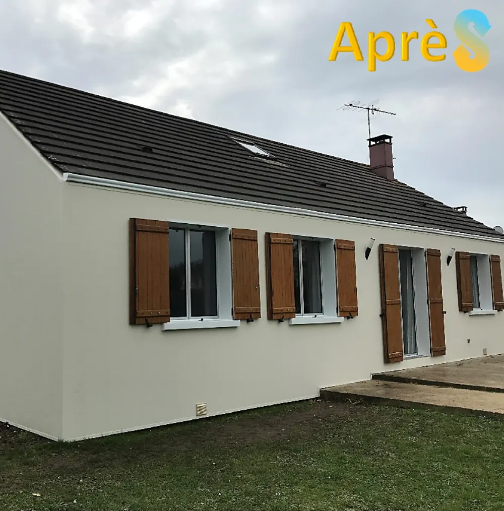 Après travaux : pavillon de plain-pied : façade remise à neuf et isolée